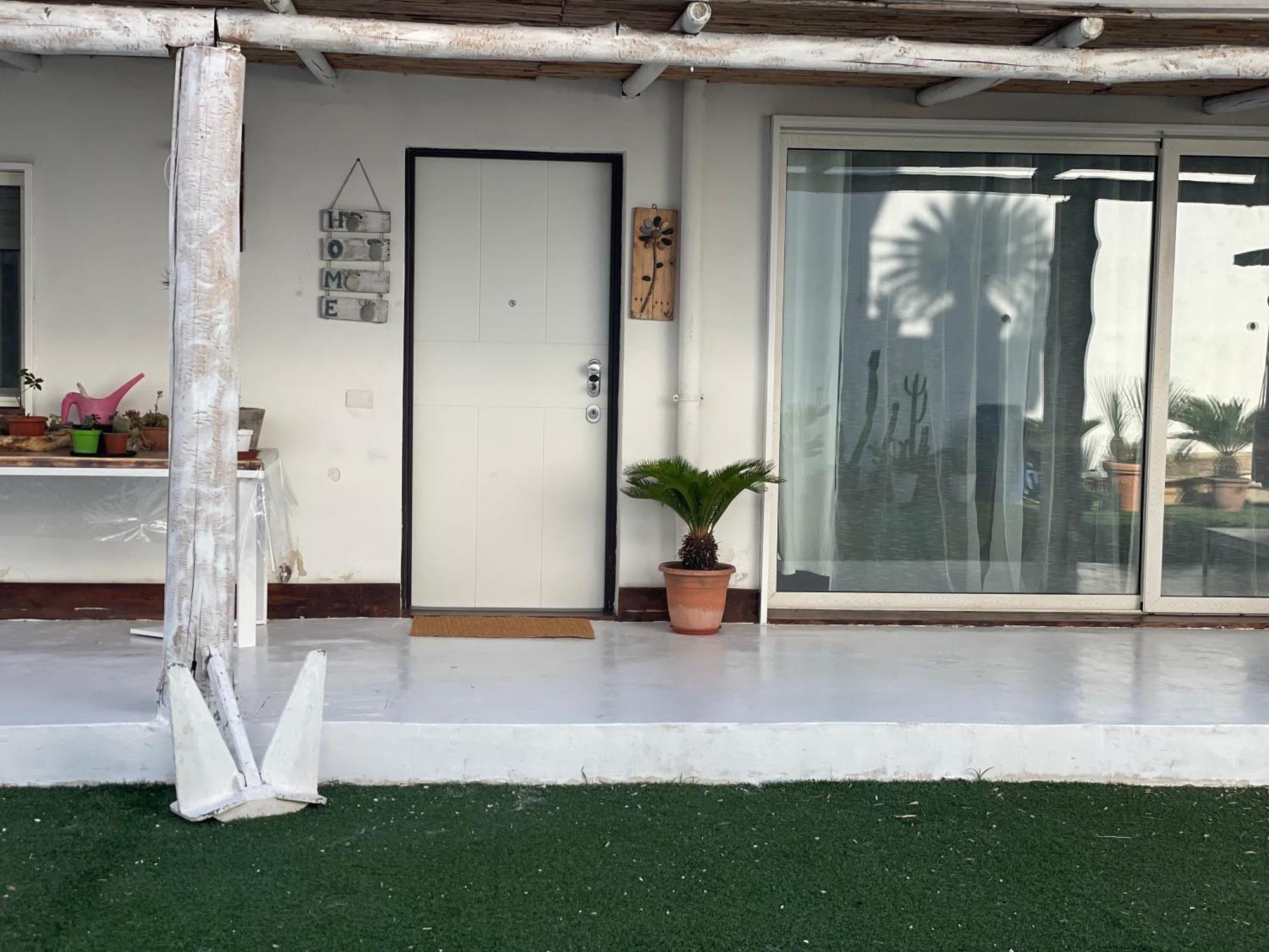 Pool And Garden House Appartamento